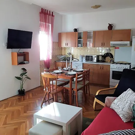 In Liznjan/istrien 35931 Apartment *